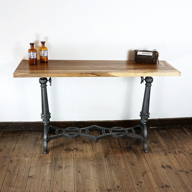 Industriekonsole aus Metall und Teakholz - Sewing