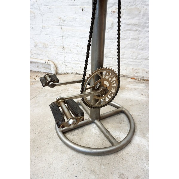 Pedal-Barhocker mit Rückenlehne