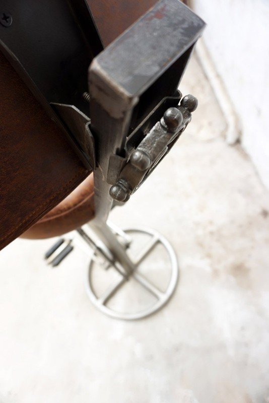 Pedal-Barhocker mit Rückenlehne