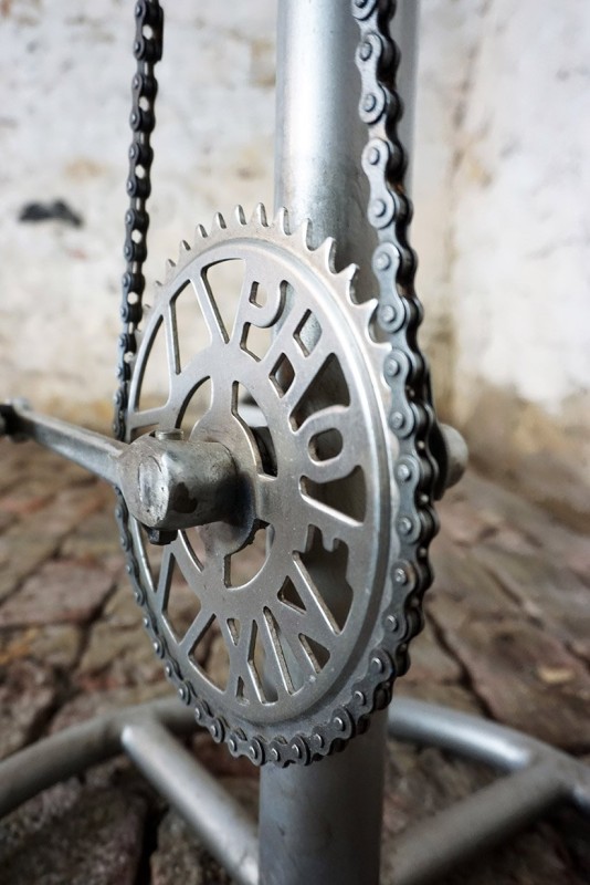 Pedal-Barhocker mit Rückenlehne