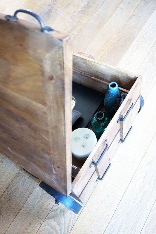 Industrieller Couchtisch Truhe
