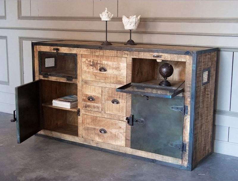 Industrielles Sideboard mit Türen in Karbonoptik