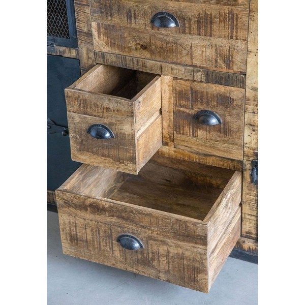 Industrielles Sideboard mit Türen in Karbonoptik