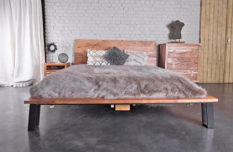 2-Sitzer Bett aus Akazienholz - Urban Jungle