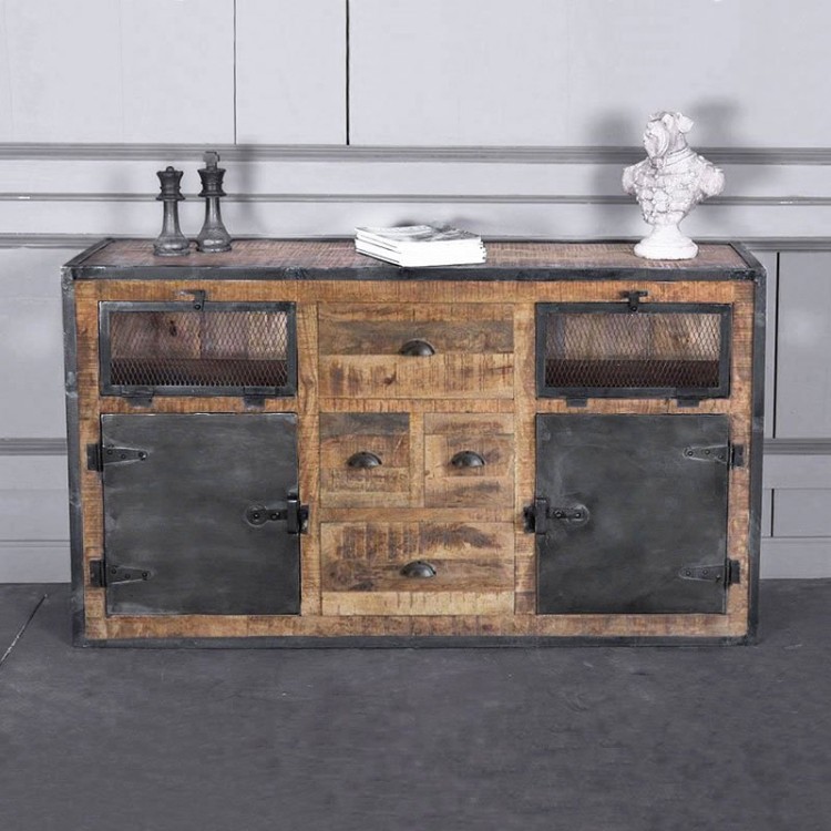 Industrielles Sideboard mit Türen in Karbonoptik
