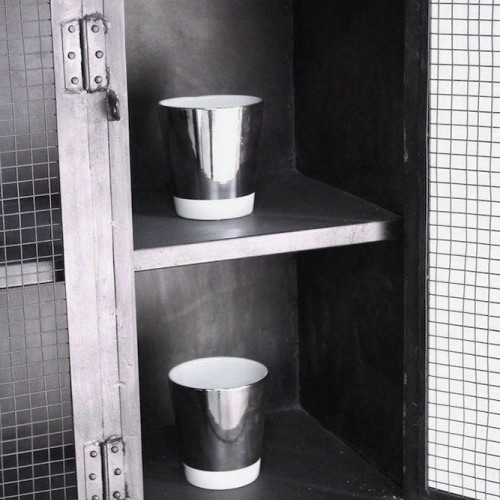 Industrieller Geschirrschrank