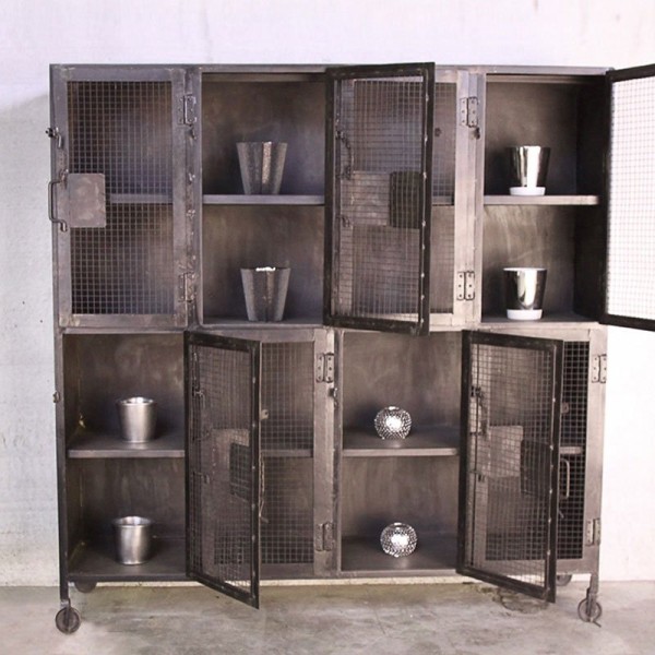 Industrieller Geschirrschrank