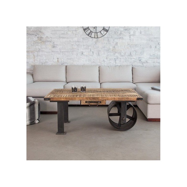 Industrieller Couchtisch mit Karbonrad