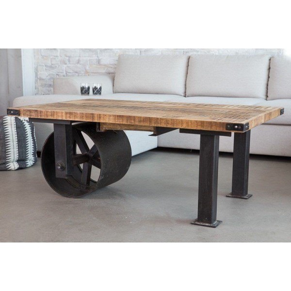 Industrieller Couchtisch mit Karbonrad