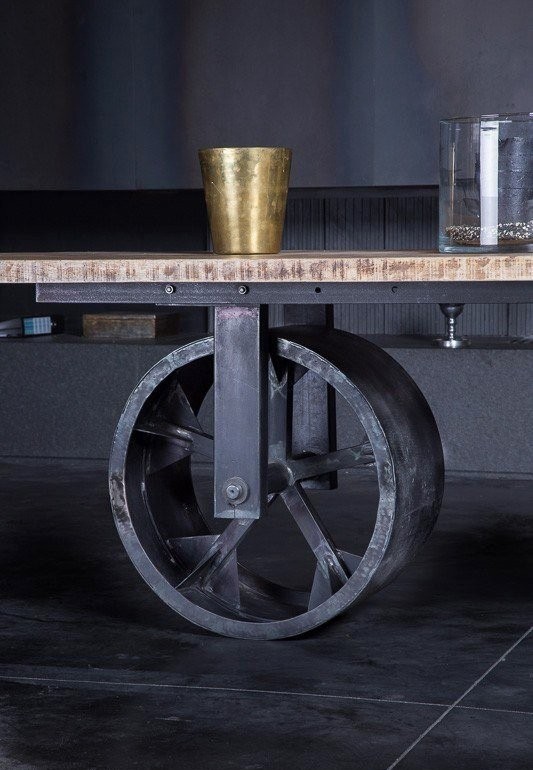 Industrieller Esstisch Dampfwalze