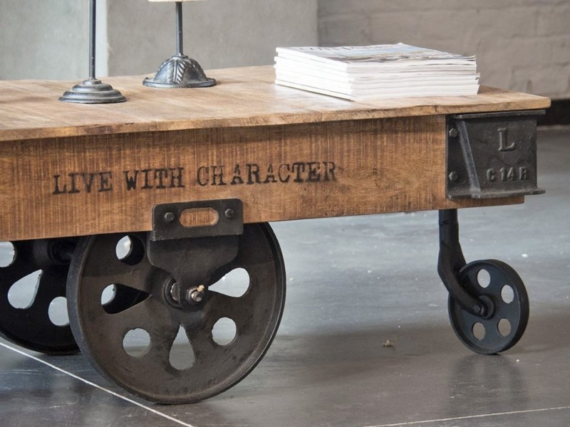 Industrieller Couchtisch schwarzes Finish