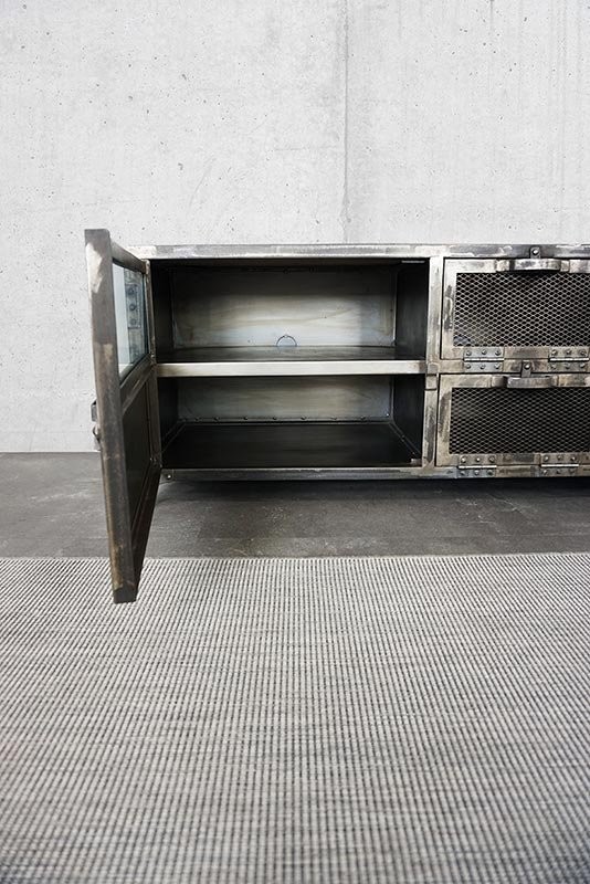 Industrielles TV-Möbel Holz & Metall