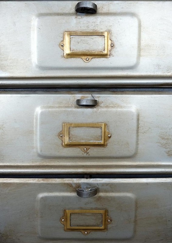 Industrielle Tischablage aus Metall