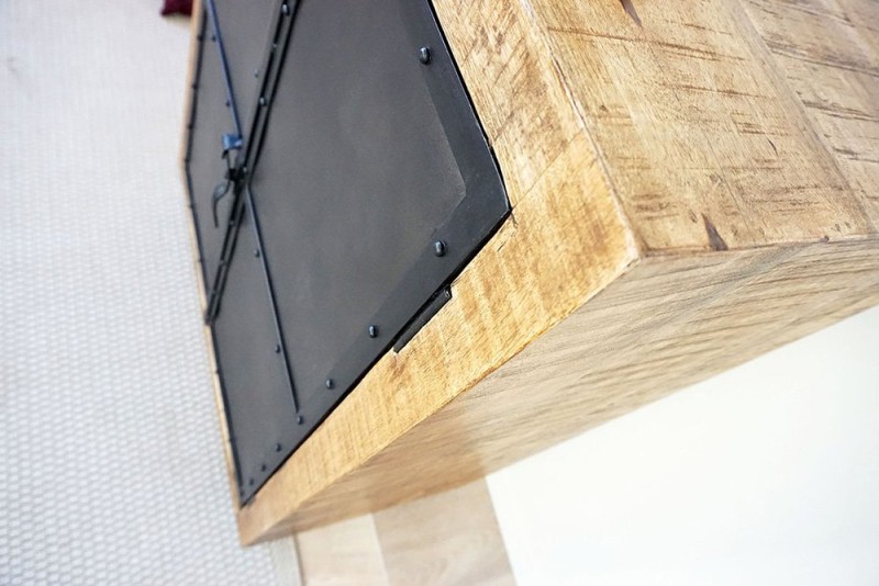 Kleines Sideboard aus Holz und Metall - Brooklyn