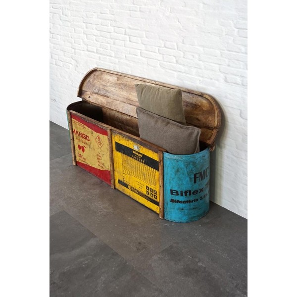 Bank aus Holz und Metall