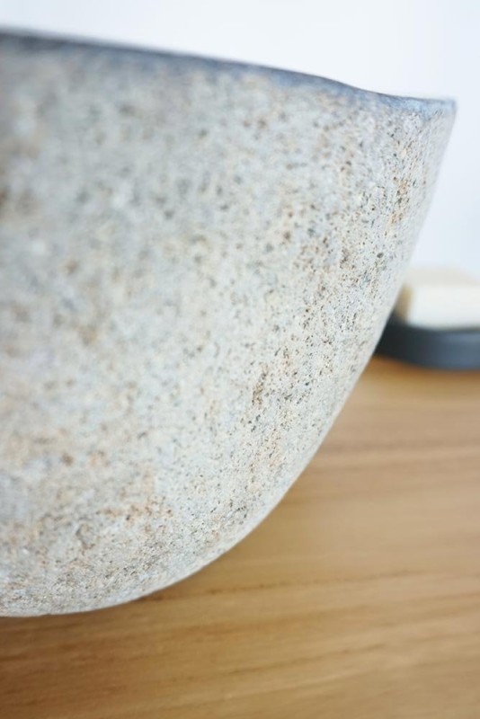 Freistehendes Badezimmerwaschbecken aus Stein - River Stone