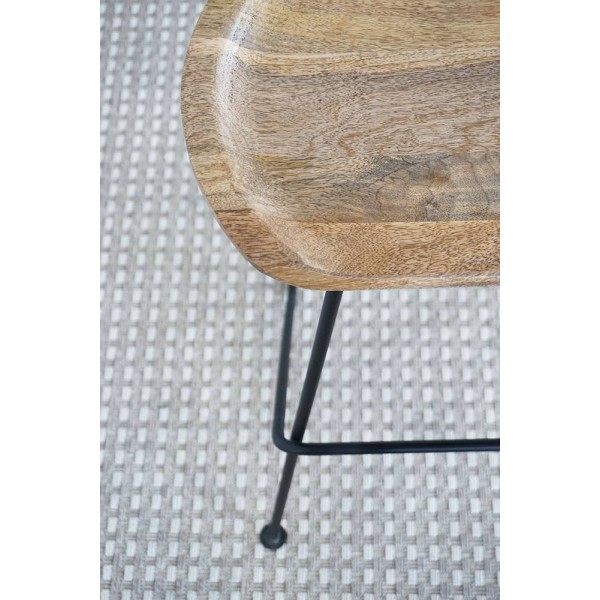 Hoher Hocker aus Stahl und Holz