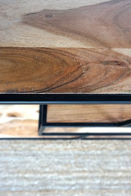 Industrielles Bücherregal aus Holz und Metall