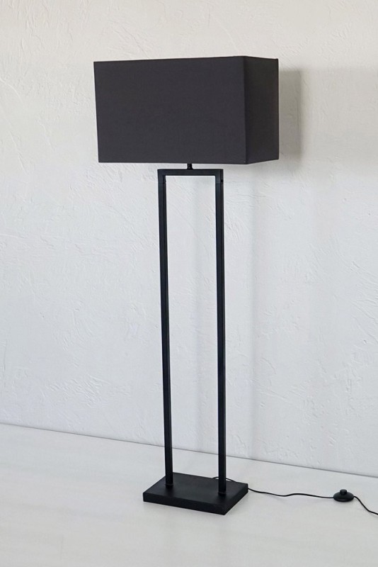Stehlampe aus Metall und Stoff - Antwerpen