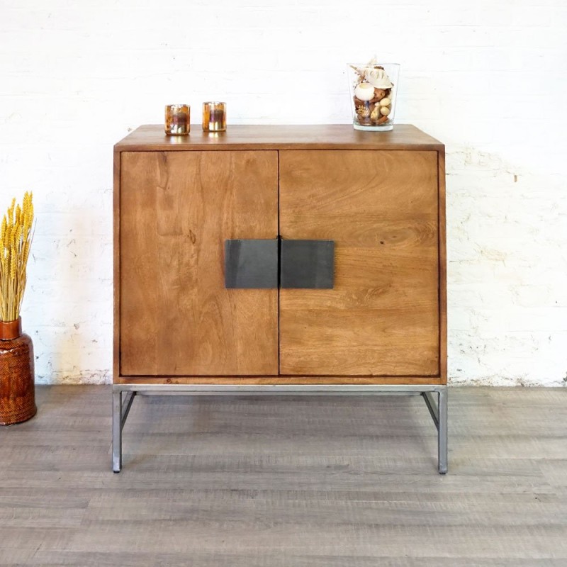 Kleines Buffet aus Holz und Metall im Industriedesign - Chic