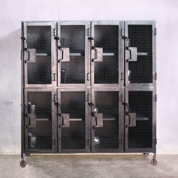 Industrieller Geschirrschrank