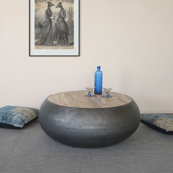 Couchtisch aus Holz und Metall Essential