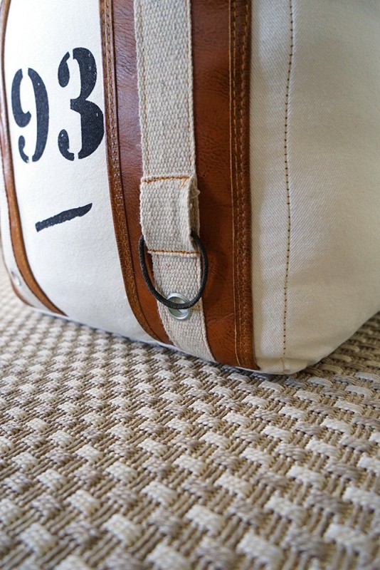 Sitzhocker aus Leder und Stoff im Vintage-Stil "93"