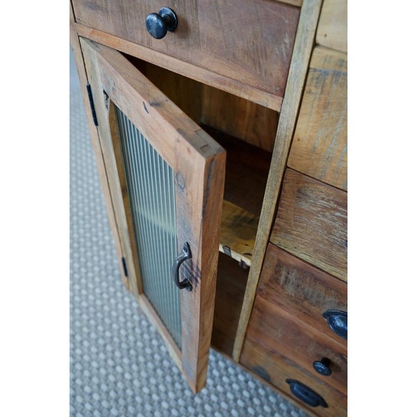 Aufbewahrungsmöbel aus recyceltem Massivholz