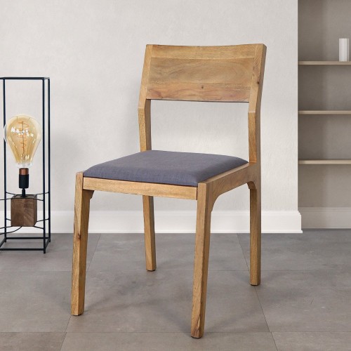 Stuhl aus Naturholz und grauem Stoff - Elegance