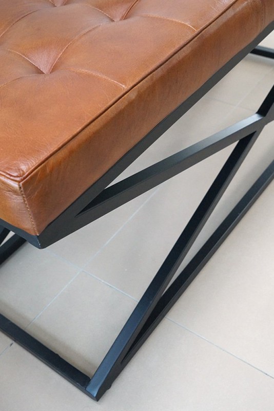 Sitzbank aus Naturleder und Metall