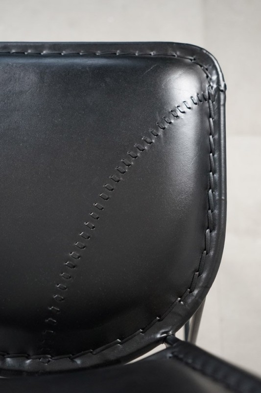 Vintage-Küchenhochstuhl aus Metall und schwarzem Leder - Smart