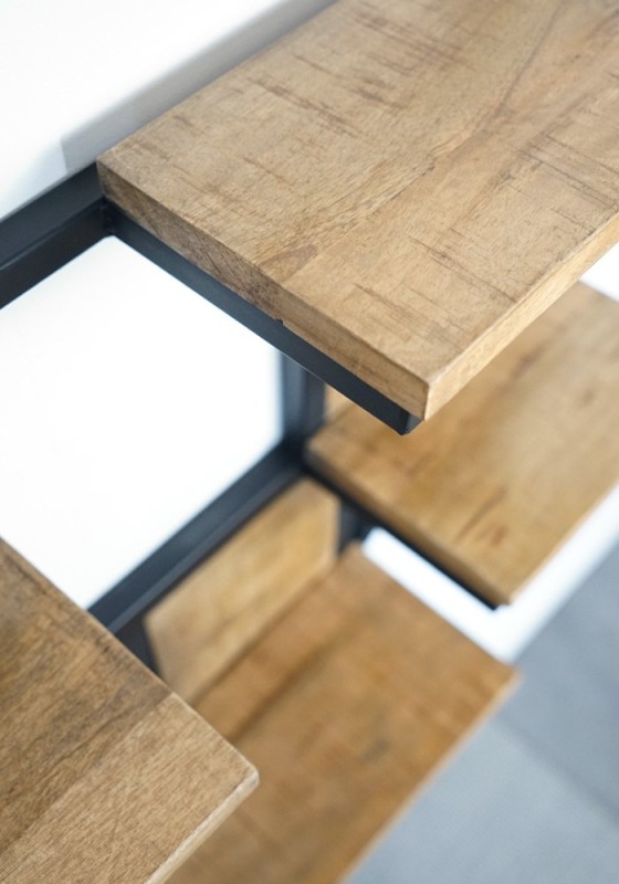 Industrielles rundes Regal aus Metall und Holz