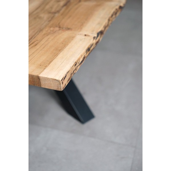 Table basse Mikado avec plateau en bois massif à bord naturel