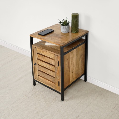 Table de nuit avec porte ajourée