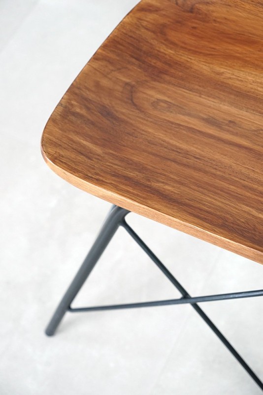 Hocker aus Stahl und Holz - Oasis