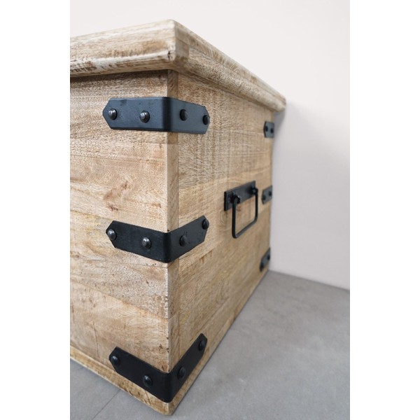 WOODEN BOX