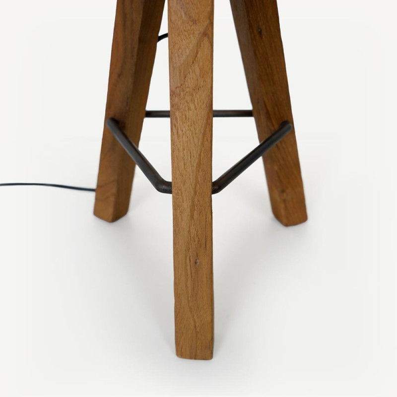 Tischlampe aus recyceltem Teakholz und Rattan