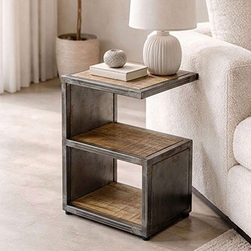 Beistelltisch im Industrial-Stil